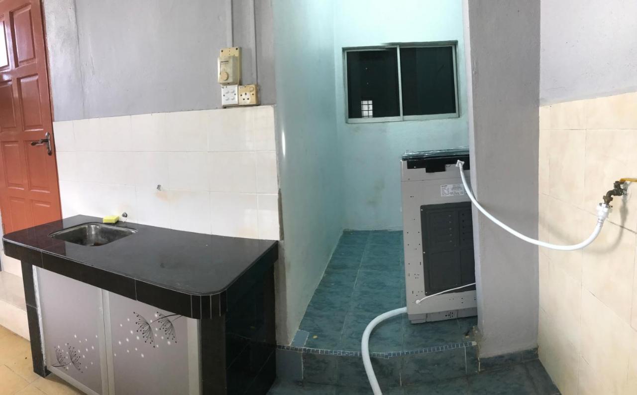Ruhani Homestay 3 Kb - 4 Bedroom Fully Airconditioned With Wifi & Netflix Kota Bharu Buitenkant foto