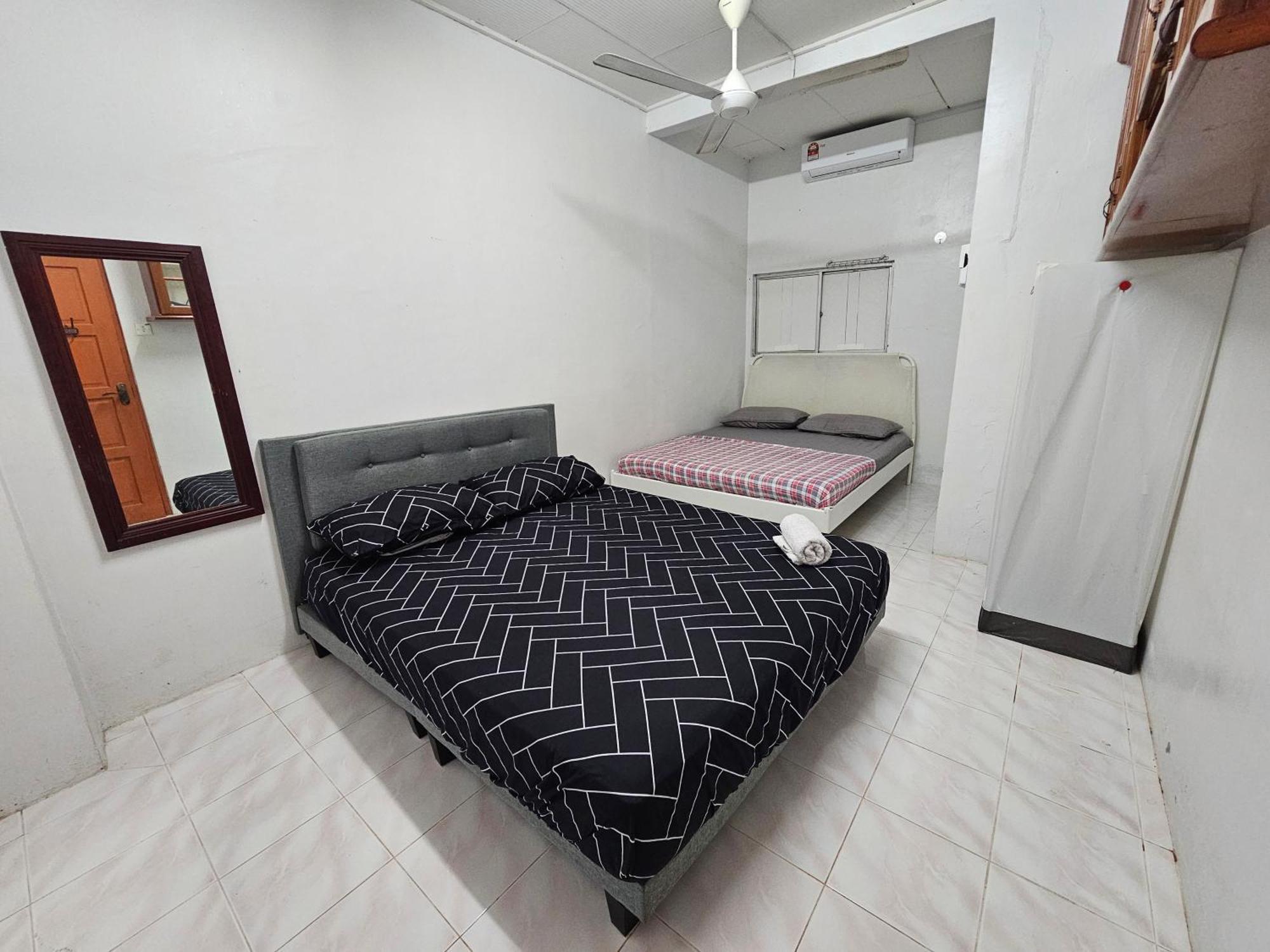 Ruhani Homestay 3 Kb - 4 Bedroom Fully Airconditioned With Wifi & Netflix Kota Bharu Buitenkant foto