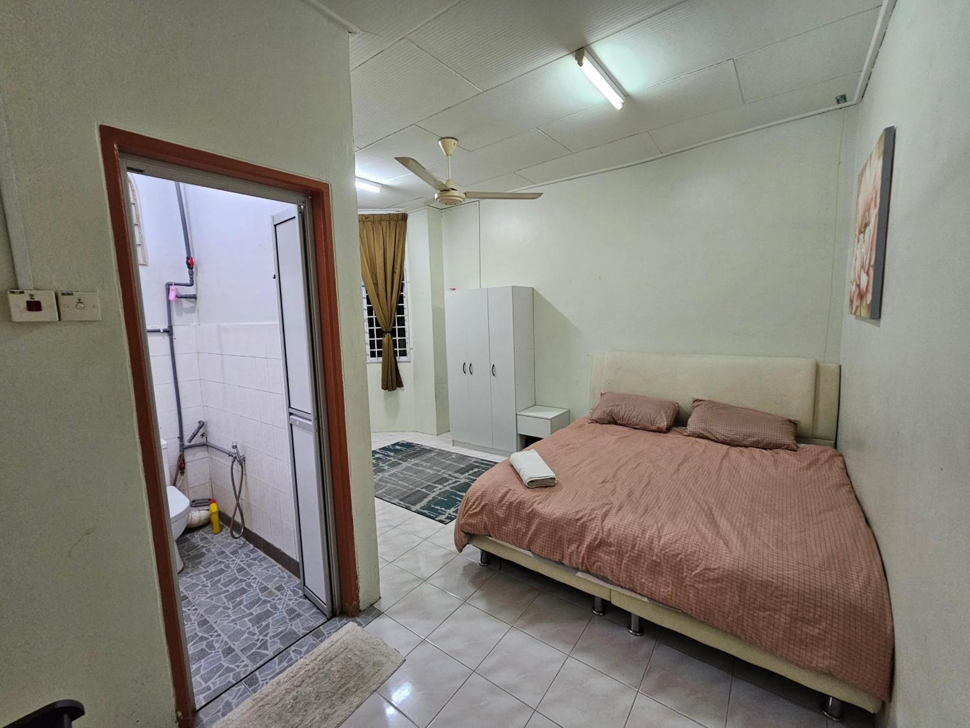 Ruhani Homestay 3 Kb - 4 Bedroom Fully Airconditioned With Wifi & Netflix Kota Bharu Buitenkant foto